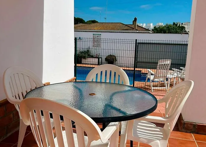 Domek alpejski Casa Con Piscina Privada Muy Cerca Del Pueblo *