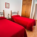 Casa Con Piscina Privada Muy Cerca Del Pueblo *