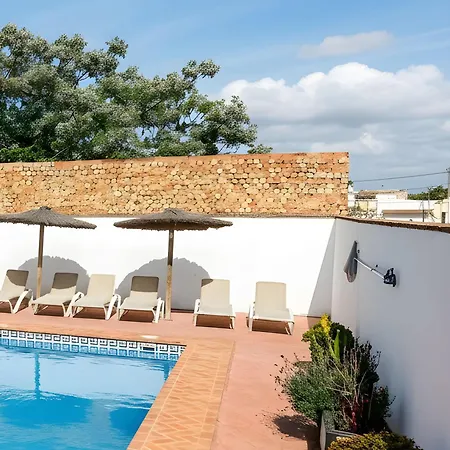 Casa Con Piscina Privada Muy Cerca Del Pueblo