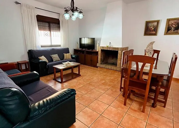 Casa Con Piscina Privada Muy Cerca Del Pueblo